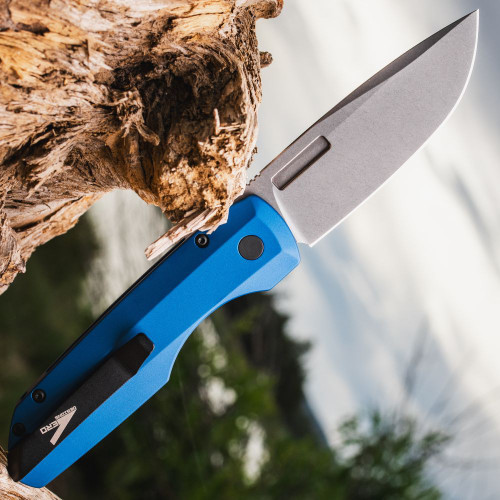 Pro-Tech Synapse 2 Vero Engineering VER2101-BLUE MM — open, flush push button and pivot detail, solid blue anodized aluminum handle