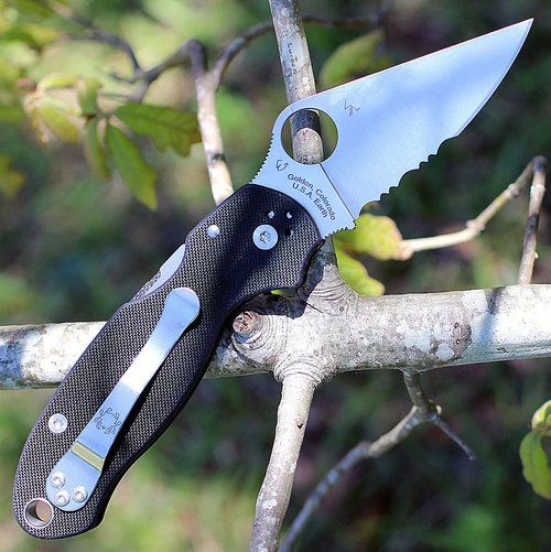 Spyderco Para 3 C223GPS with tumble-finished CPM S45VN CombinationEdge blade and black G-10 handle