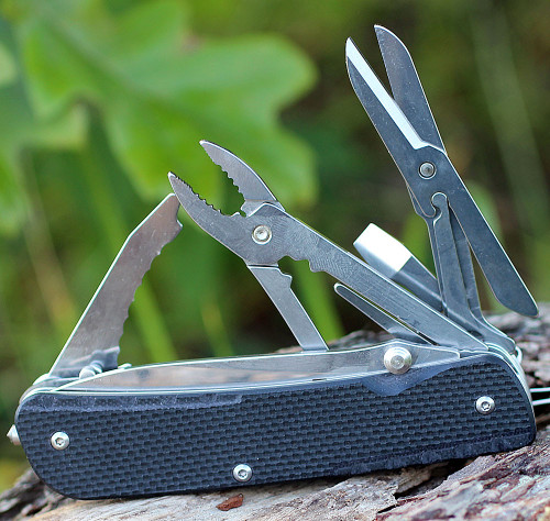 Ruike LD51-B Trekker, 3.35" 12C27 Plain Blade, Black G-10 Handle