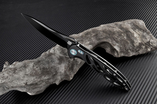 Artisan Dragonfly ATZ1801GBKM, 3.94" M390 Black Plain Blade, Black TC4 Titanium Handle