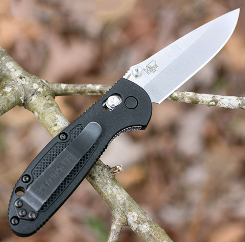 Benchmade Mini Griptilian 556-S30V, 2.91" S30V Drop Point Plain Blade, Black Noryl GTX Handle