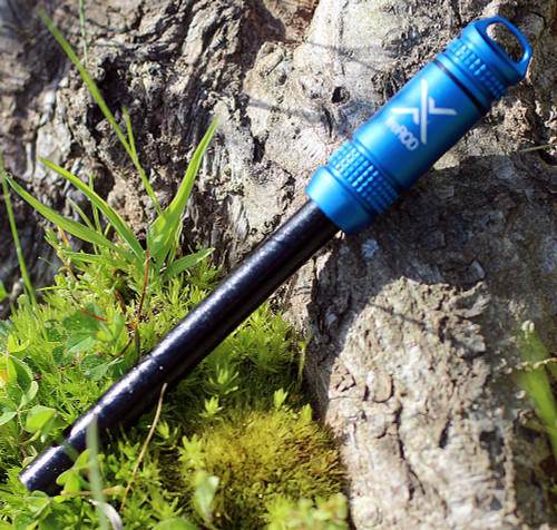 Benchmade 50023 EXOTAC FireRod XL – Blue Anodized with Two quickLIGHT Tinder Pieces