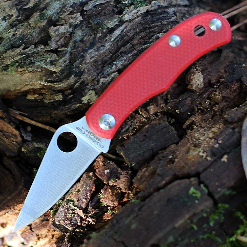 Spyderco Bug G-10 Red Handle 12C27 Satin Plain Blade C133GRDP