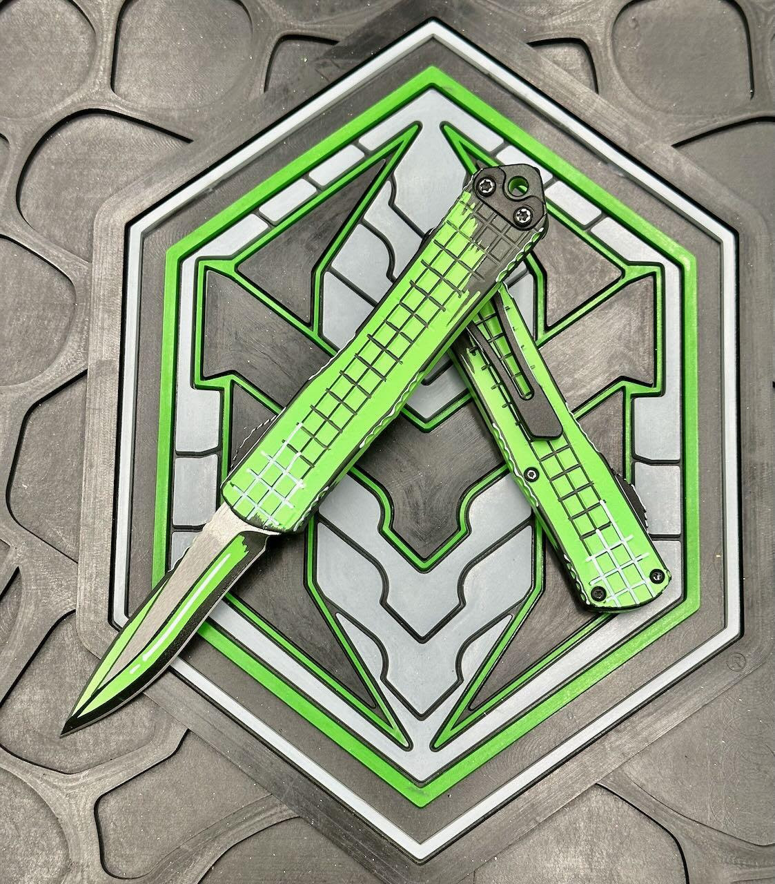 Heretic Manticore S OTF Toxic Green Cel Shade MagnaCut | Knifeworks