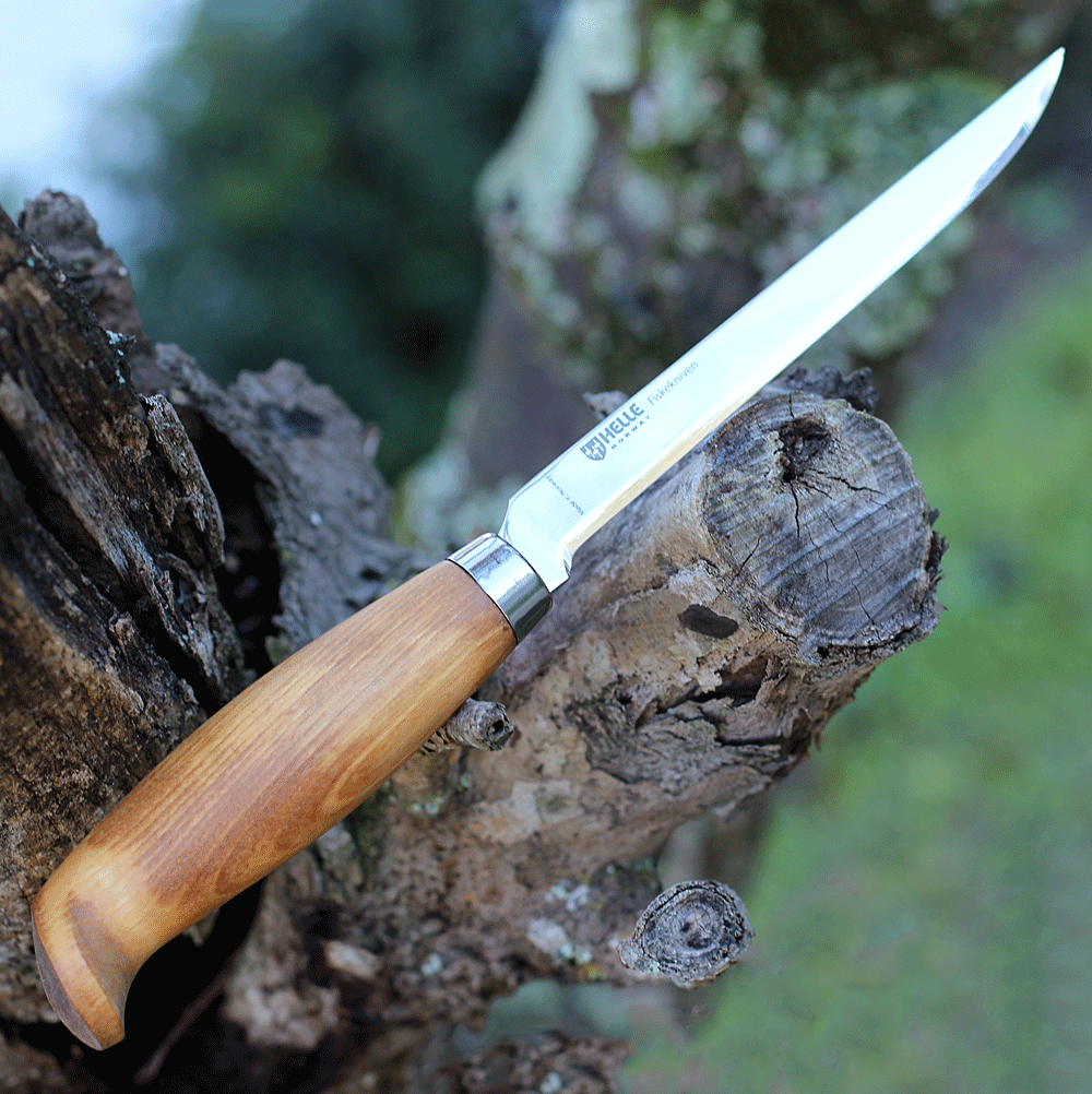  HELLE Knives - Scout Knife, Boy - Sandvik 12C27 Stainless  Steel Fixed Blade - Birch Wood Handle - Leather Sheath - Traditional Field  Knife for Camping, Fishing, Hunting, Men 