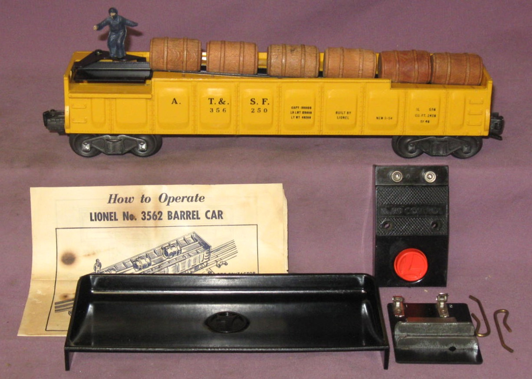 3562-50 A.T. & S.F. Oper. Barrel Car ( 7++ ) - All Aboard Train Shoppe