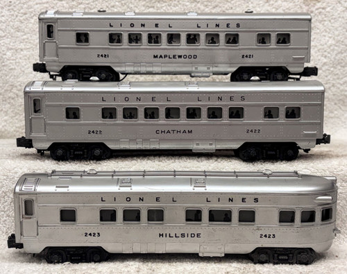 2421, 2422 & 2423 Lionel Lines Passenger Set (7+)