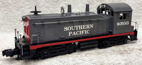 18503 Southern Pacific NW-2 Bell Ringing Switcher (9)