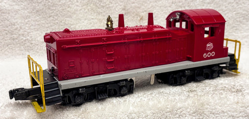 600 MKT NW-2 Diesel Switcher: Gray Frame, Yellow Railings (7)