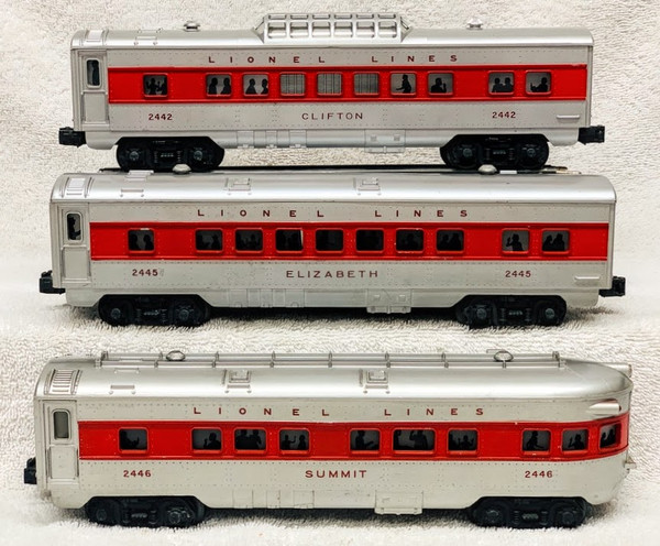 2442, 2445 & 2446 Lionel Lines Passenger Set (7)