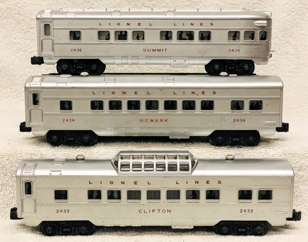 2432, 2434 & 2436 Lionel Lines Passenger Set (6+)