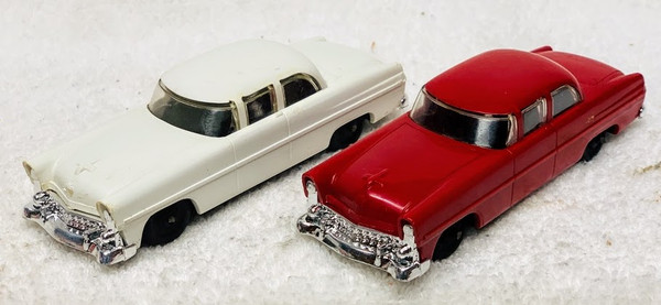 6414 Automobiles: Set of Two Original, Red & White (7+)