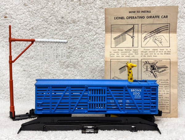 3376 Bronx Zoo Giraffe Car (8)