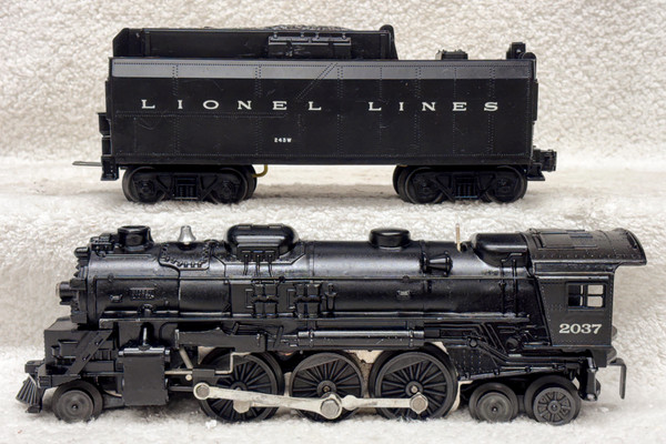 2037 Prairie Steam Locomotive w/ 243W Tender (8)