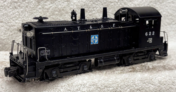 622 A.T. & S.F. NW-2 Bell-Ringing Diesel Switcher (7+)
