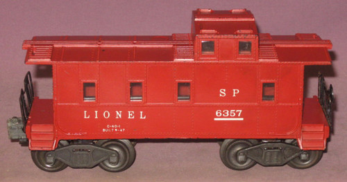 Lot - LIONEL POSTWAR O GAUGE 6357 LIONEL CABOOSE TILE RED IN ORIGINAL BOX