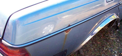 Genuine Mercedes-Benz Center Chrome Moulding Rear Right Quarter Panel Trim W123 Sedan Wagon
