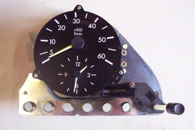 Genuine Mercedes-Benz Tachometer W126 300SD 300SDL Genuine Mercedes-Benz Tachometer W126 300SD 300SDL