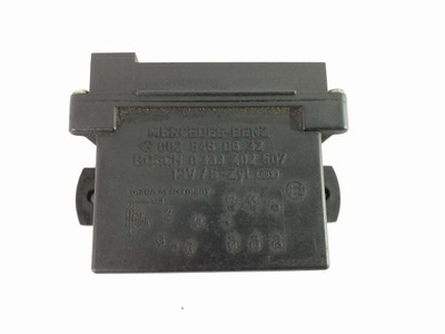 Genuine Mercedes-Benz Glow Plug Relay OM617 Diesel W123 W126 W460 Late Style Genuine Mercedes-Benz Glow Plug Relay OM617 Diesel W123 W126 W460 Late Style