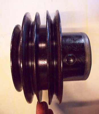 Genuine Mercedes-Benz Crankshaft Pulley, Three Grooves for OM615 OM616 Diesel, Later