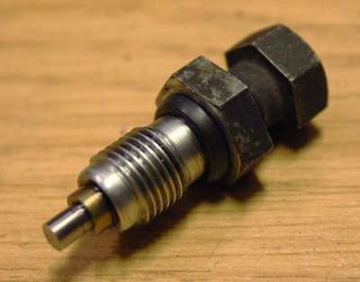 Genuine Mercedes-Benz Fuel Injection Pump Rack Damper Bolt OM617 Turbo Diesel W116 W123 W126