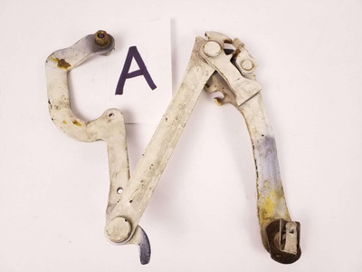 Genuine Mercedes-Benz Hood Hinge Assembly Left W123 '77-'85 Genuine Mercedes-Benz Hood Hinge Assembly Left W123 '77-'85