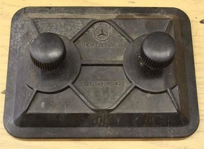 Genuine Mercedes-Benz Fuse Box Lid W123