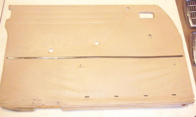 Genuine Mercedes-Benz Door Card Front Left Parchment Vinyl W114 W115 Sedan 68-72