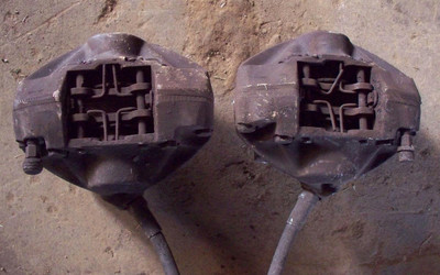 Genuine Mercedes-Benz Brake Calipers Rear Pair C107 R107 W114 W115 W116 W123 W126