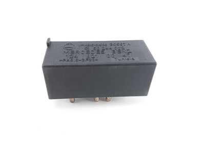Genuine Mercedes-Benz Sunroof Relay New OEM W124 W126 W140 W201 W463