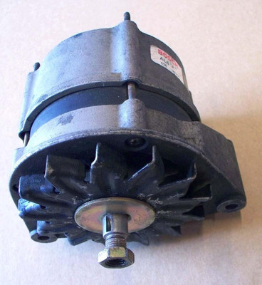 Genuine Mercedes-Benz Alternator 65A OM615 OM616 OM617 Diesel and M102 M110 M115 M116 M117 M123 Gas