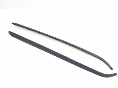 Genuine Mercedes-Benz A Pillar Rain Gutter Rubber Trim Pair 83-85 W123 Sedan Wagon