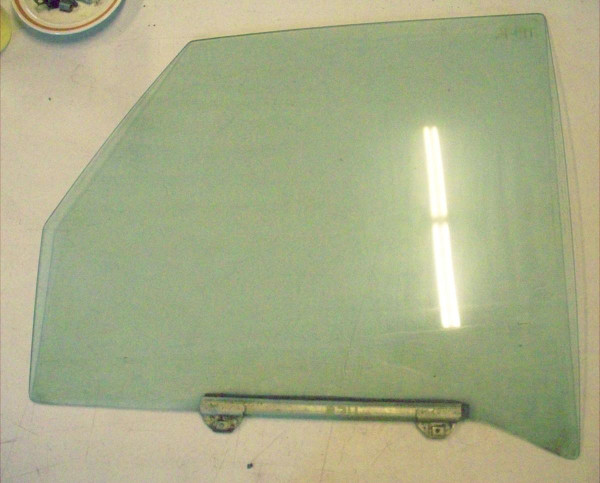 Genuine Mercedes-Benz Door Window Glass Front Left Late W114 W115 74-76