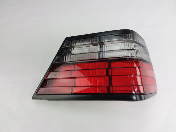 Genuine Mercedes-Benz Tail Light Lens Right New OEM W124 Coupe Cab Sedan 94-96 US Genuine Mercedes-Benz Tail Light Lens Right New OEM W124 Coupe Cab Sedan 94-96 US