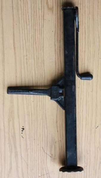 Genuine Mercedes-Benz Emergency Tire Jack Early C107 R107 W116 W123 73-80