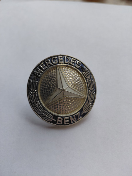 Fronnt Grille Badge, Used OEM