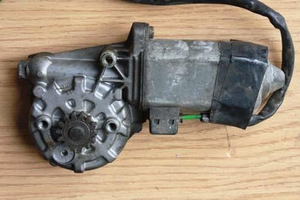 Genuine Mercedes-Benz Window Motor Right 14 Tooth Low Gear