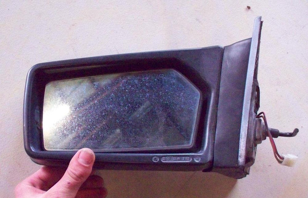 Genuine Mercedes-Benz Side View Mirror Manual Left, Heated W126 Sedan 85-91