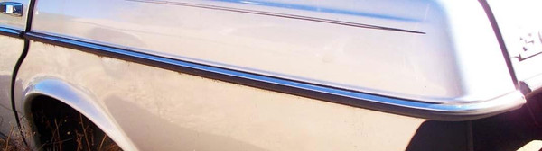 Genuine Mercedes-Benz Center Chrome Moulding Rear Left Quarter Panel Trim W123 Sedan Wagon