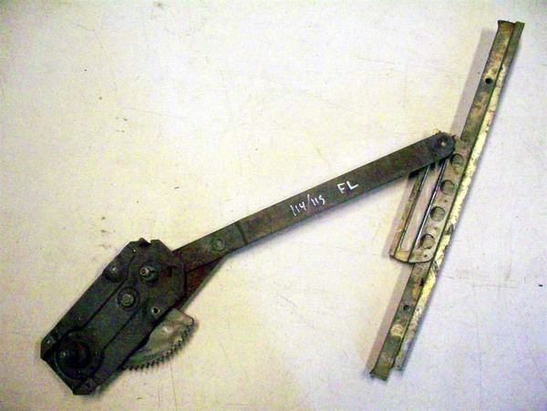 Genuine Mercedes-Benz Manual Window Regulator Front Left W110 W111 W112 W114 W115 Sedan