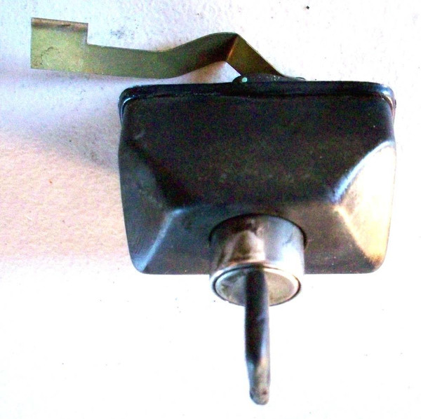 Genuine Mercedes-Benz Trunk Lock w/ Key W123 Coupe Sedan