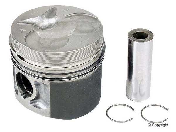 Mahle Engine Piston Kit w/ Rings, Set of 4, New OM616 W115 W123