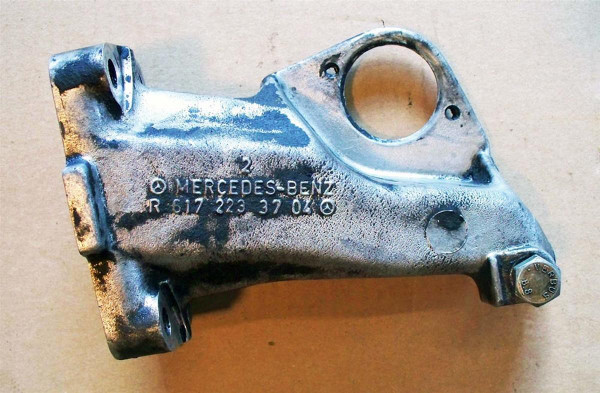 Genuine Mercedes-Benz Engine Support Arm Right OM617 .951 W126 300SD