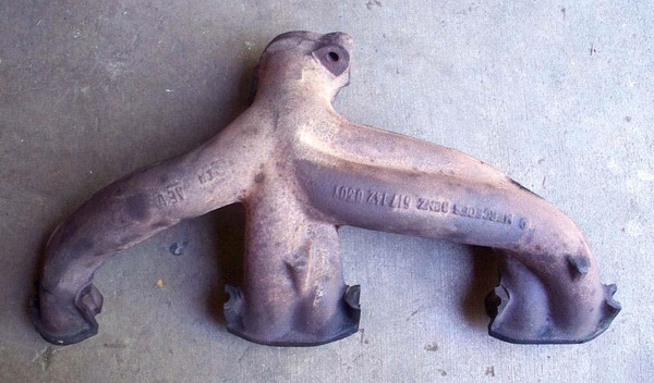 Genuine Mercedes-Benz Exhaust Manifold OM617 NA Diesel No EGR W115 W123