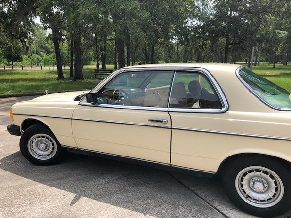 1983 Mercedes W123 300CD Turbo-Diesel Coupe For Sale