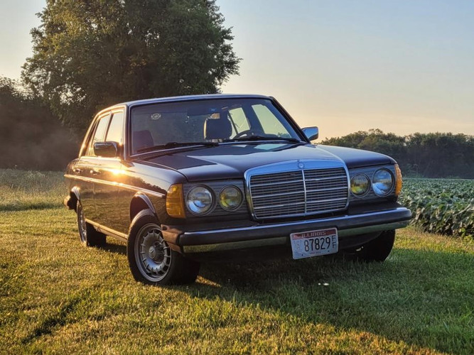 Product Feature: 1983 Mercedes W123 300D