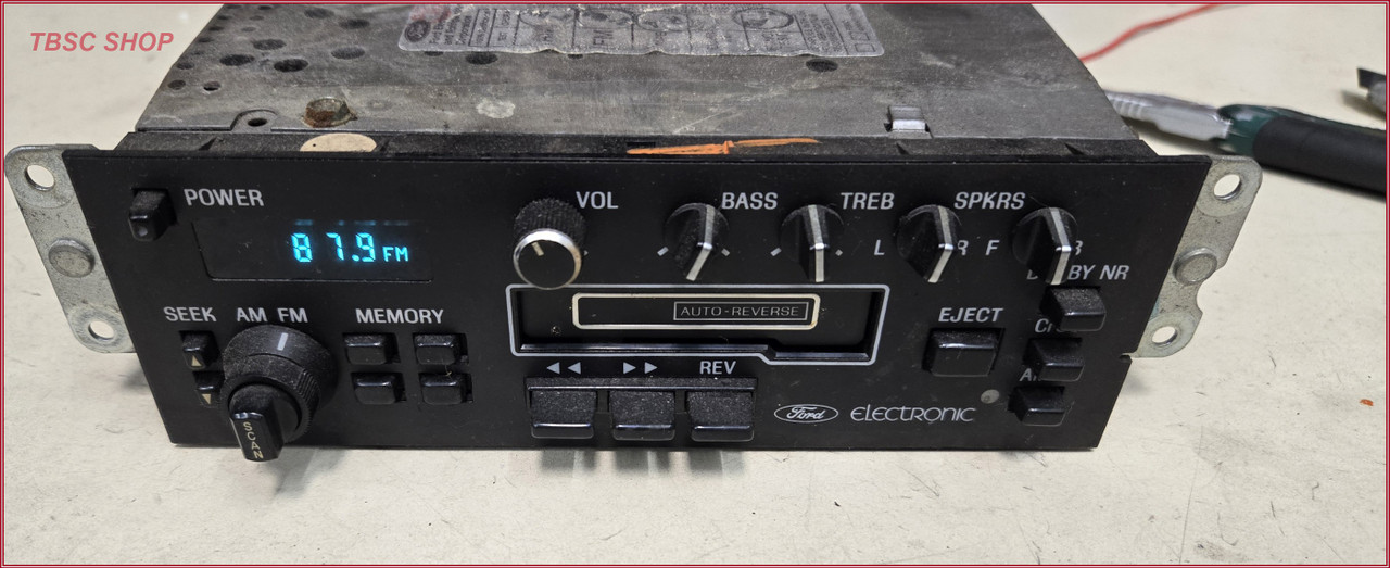 1987 Grand Marquis Crown Vic Radio AM/FM Receiver Cassette Tape