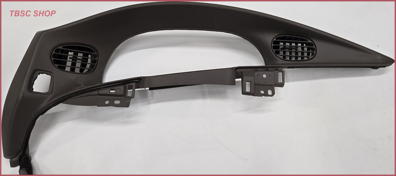 97 98 99 00 01 02 2 Door Coupe Escort Tracer Speedometer Trim