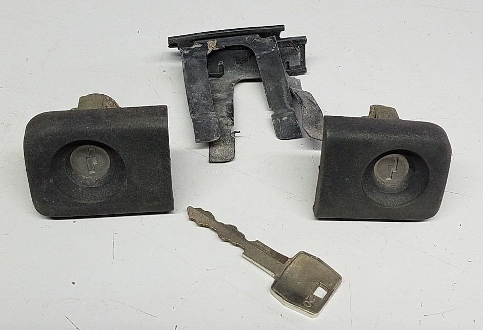 1989 1990 1991 1992 1993 1994 1995 Thunderbird Cougar Door Lock Set with Key Without