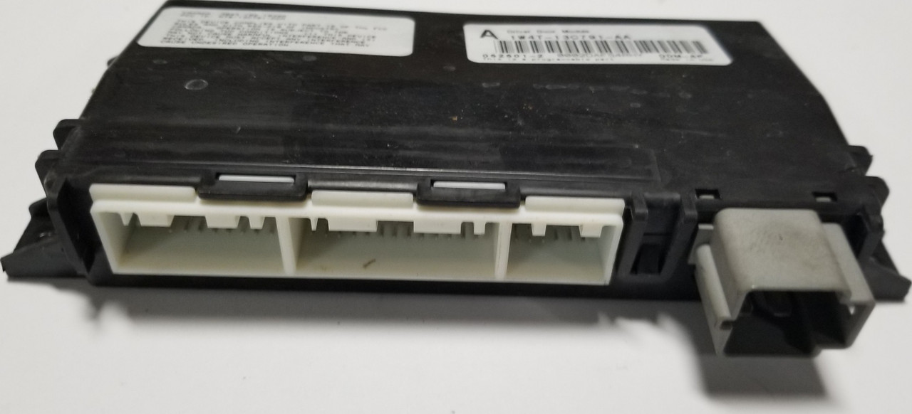 98-02 LINCOLN TOWN CAR DRIVER DOOR KEYLESS ENTRY MODULE YW1T-13C791-AB